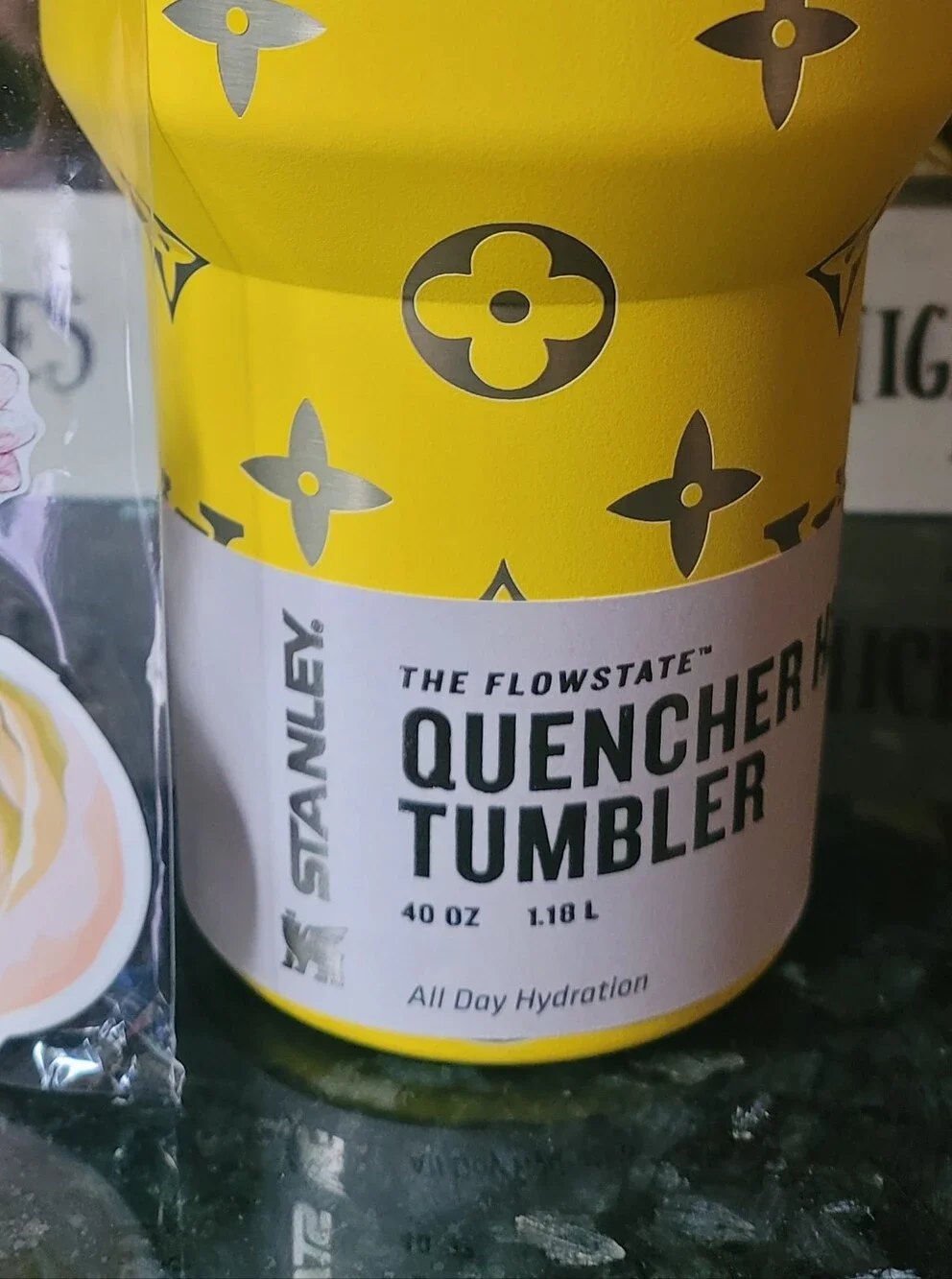Stanley Quencher NWT LV H2.0 Tumbler - Bright Yellow 40oz
